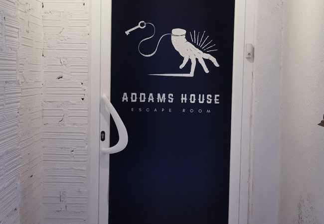 Foto de la empresa: Addams House-1